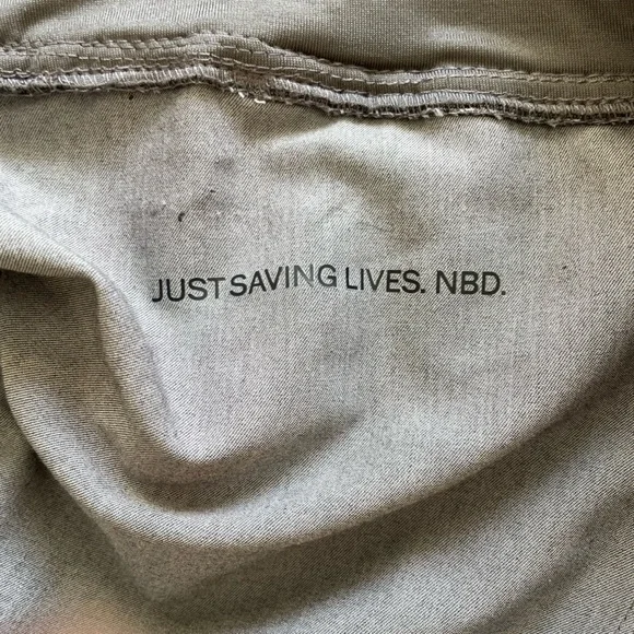 FIGS High Waisted Zamora
Tech Jogger Scrub
Pants Graphite Size XXL/P or 2XL P - Picture 11 of 16